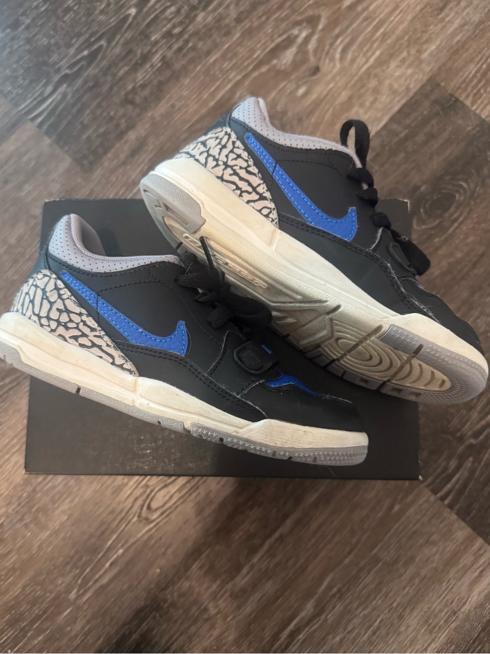 Kids Nike Jordan Legacy 312 Low Blue and Black Sneakers - 12C